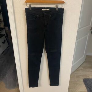 Women's Black Levi’s Jeans